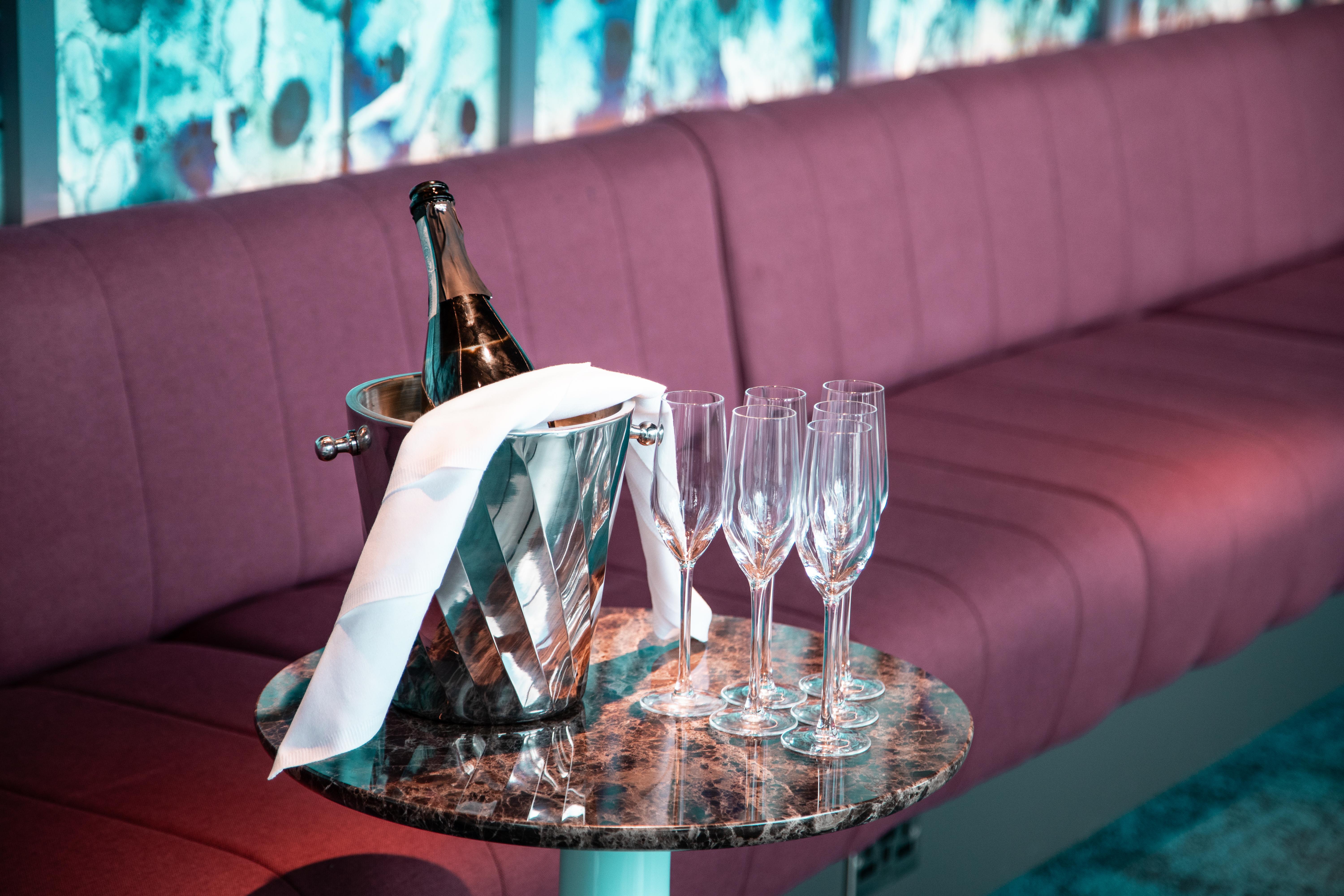 Yotel 글라스고 외부 사진 The interior of the restaurant