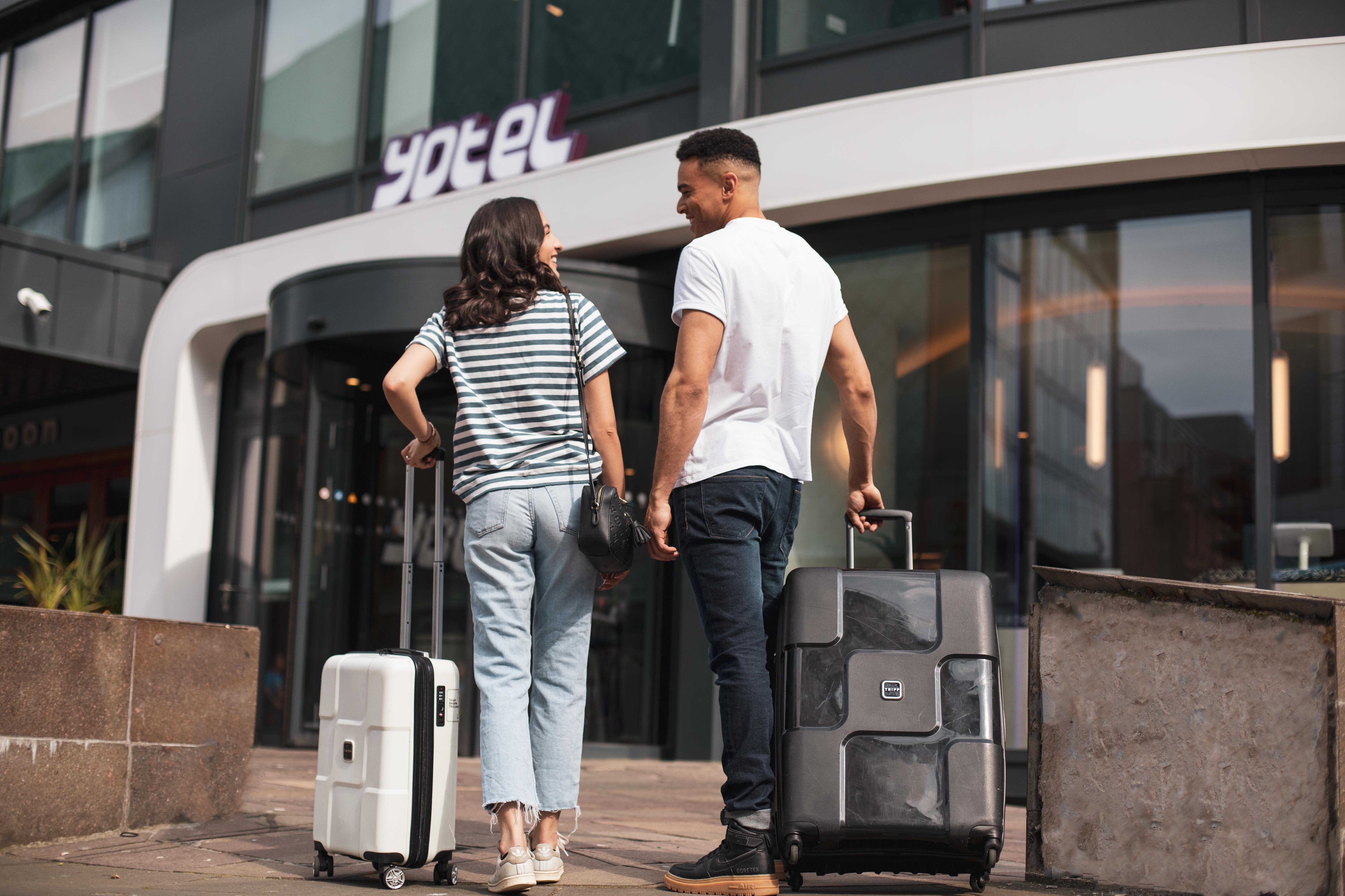Yotel 글라스고 외부 사진 "I'm here to stay for a few days."